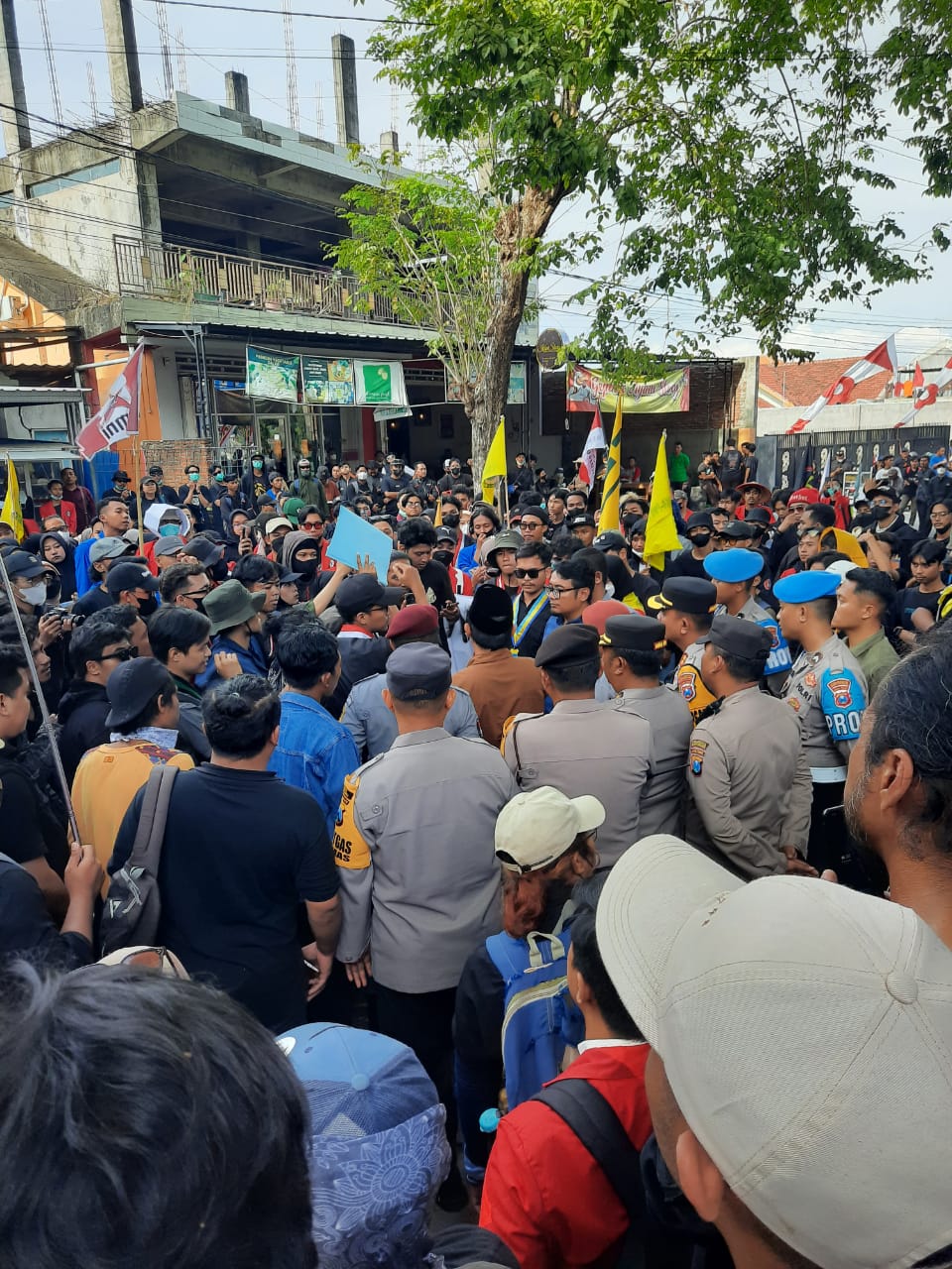 Demo Aliansi Masyarakat Banyuwangi Tentang Putusan MK